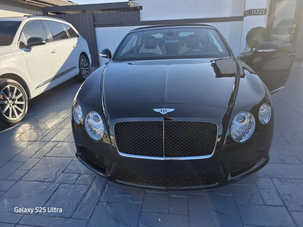 Bentley de la galería de trabajos de Robert