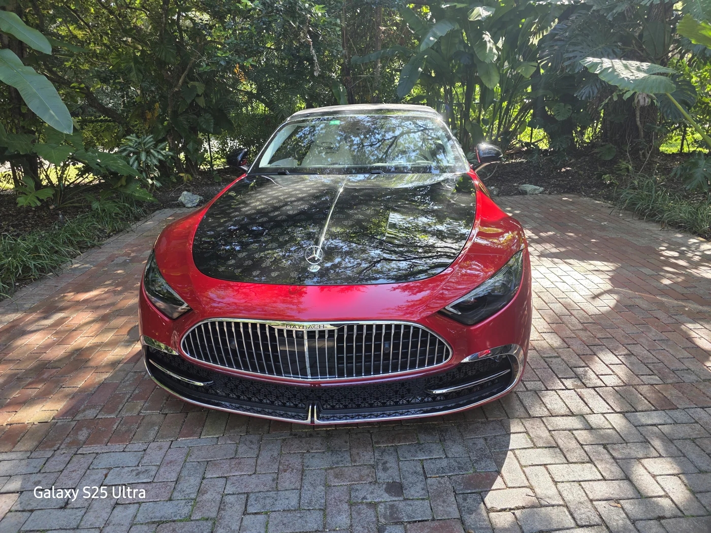 Vehículo durante una instalación de polarizado de autos en Pinecrest